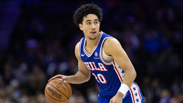 开云官网-76人再遭伤病沉重打击，超级新人提前告别本赛季