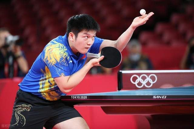 开云体育在线-《全民学乒乓发球篇》第2集：正手下旋发球动作要领及示范|马龙|樊振东|击球|旋转|击球点_新浪体育_新浪新闻