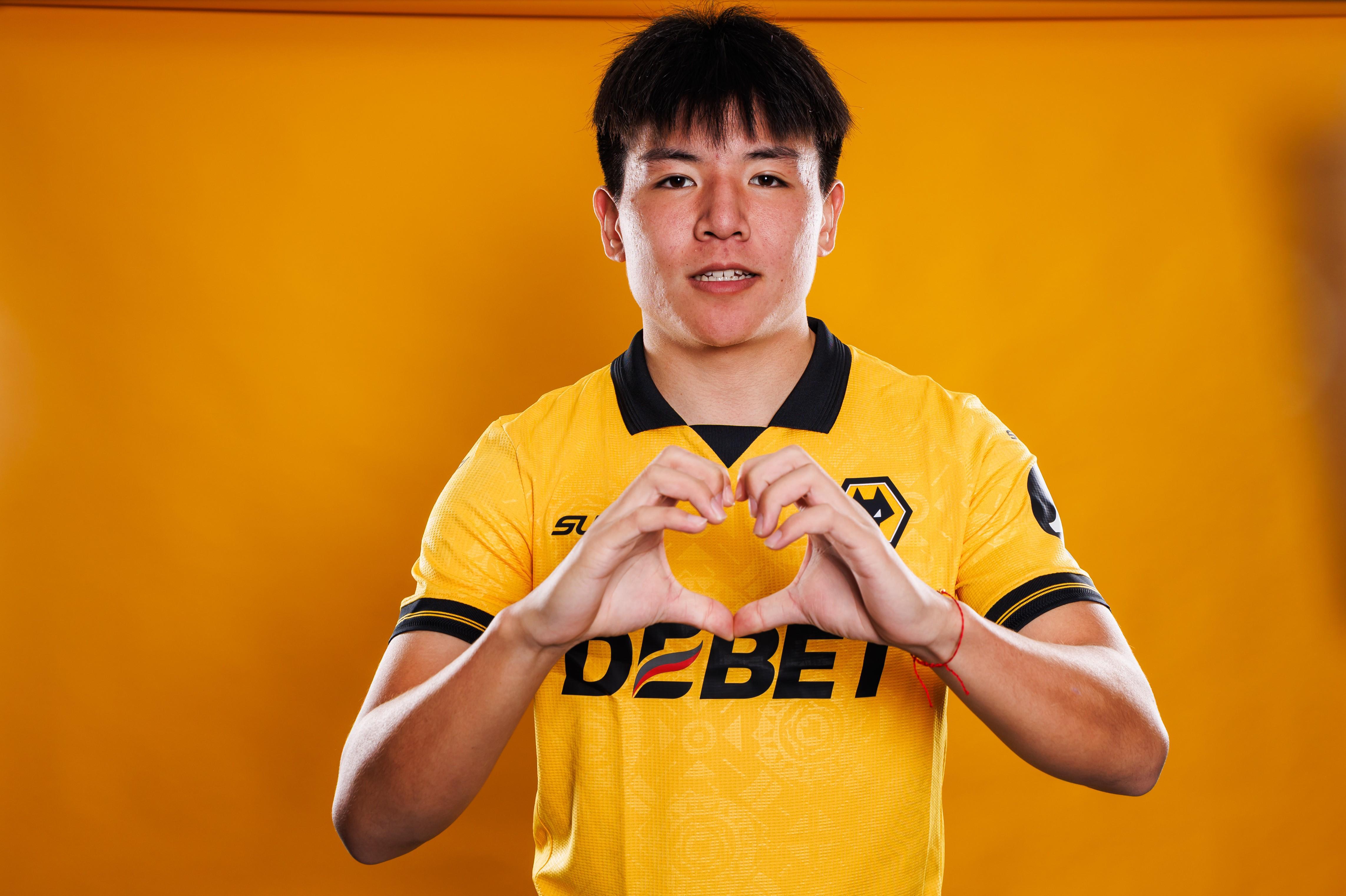 KAIYUN-官方公告显示徐彬加盟的是巴恩斯利U21，并将同时效力狼队U21